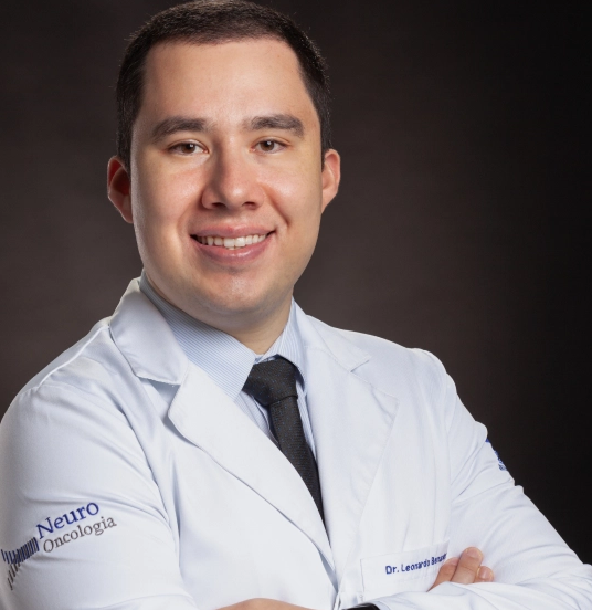 Prof. Leonardo Bernardes